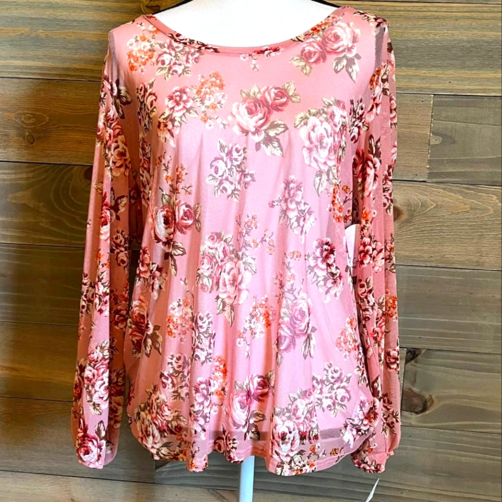 NWT Size 2X Full Circle Sheer floral top
